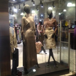 Манекены нашей Дизайн-студии серии Couture Branch в витринах фото 1