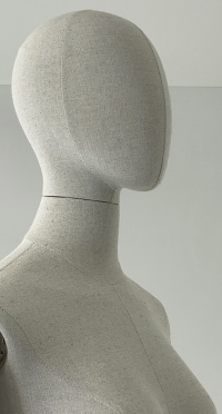 Манекен женский с деревянными шарнирными руками обтянутый тканью  VIN-03F-OVAL-N14-WA (push connector) рис. 1