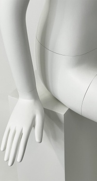 Манекен женский сидячий CAS-1906F-DROP-9010 рис. 1