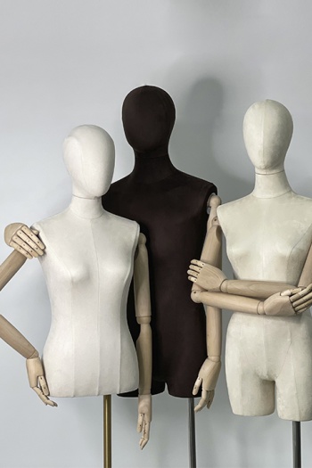 Женские манекены обтянутые тканью купить в Москве | Дизайн-студия «Манекен»