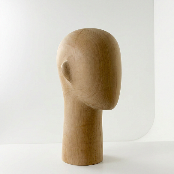 Мужская деревянная голова из массива бука Male wooden head