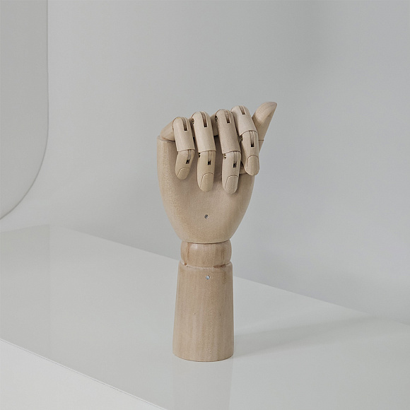 Рука женская деревянная шарнирная wooden hand female (right)-1
