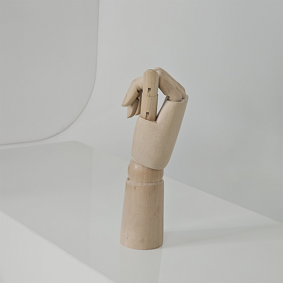 Рука женская деревянная шарнирная wooden hand female (right)-1