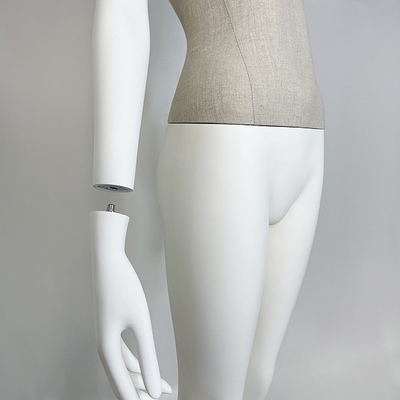 Манекен женский на металлической подставке MILA-1 (WITH STRAIGHT ARMS) ERIN-D015/9010 no grain