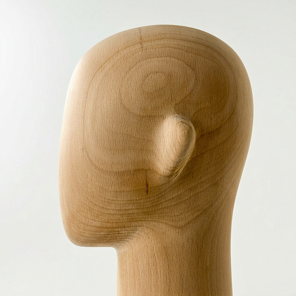Мужская деревянная голова из массива бука Male wooden head
